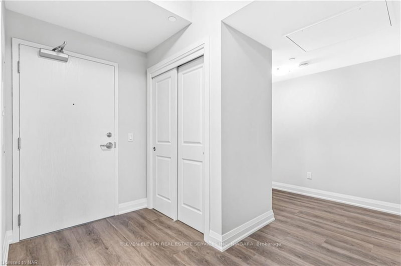 402 - 118 SUMMERSIDES Blvd, Pelham, L0S 1E1 | Image 3