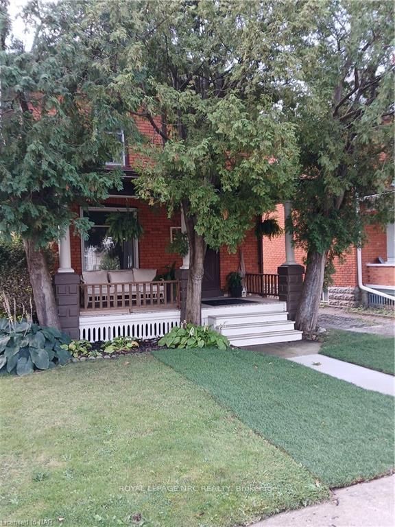 home for sale on 71 ALBERT Street