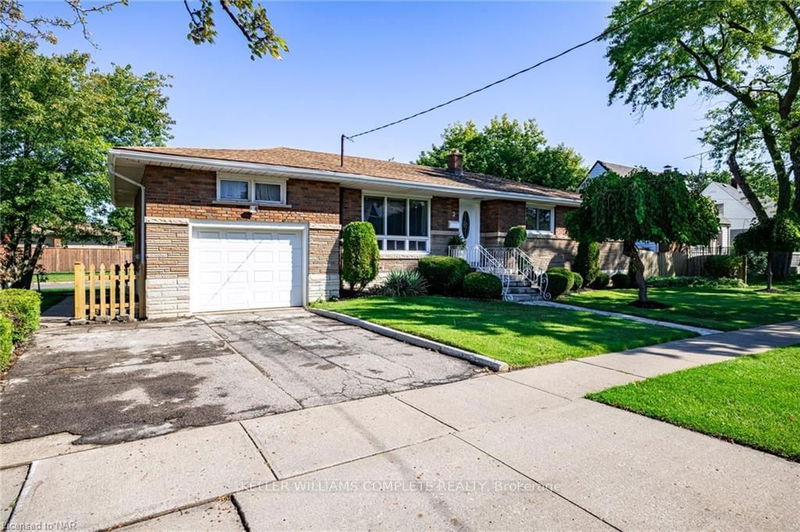 home for sale on 3 GROVE Avenue