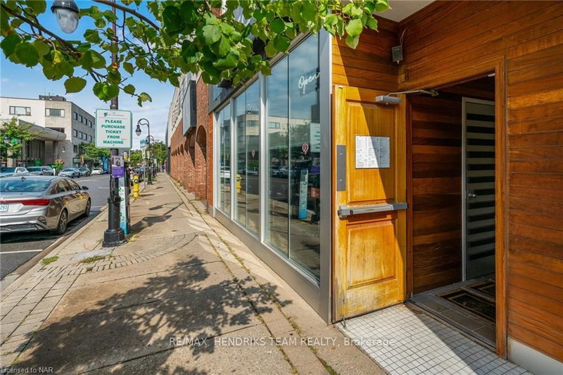 12 QUEEN St, St. Catharines, L2R 5G3 | Image 2