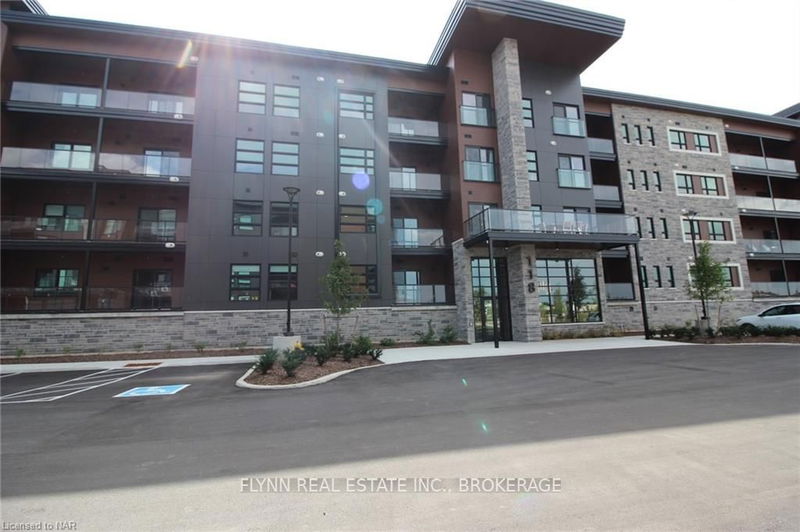 home for lease on 104-118 SUMMERSIDES Boulevard