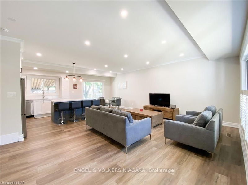 home for lease on 6372 BRACKEN Street