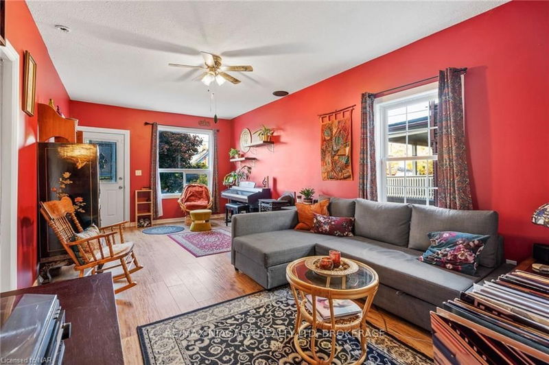 home for sale on 33 PHIPPS Street