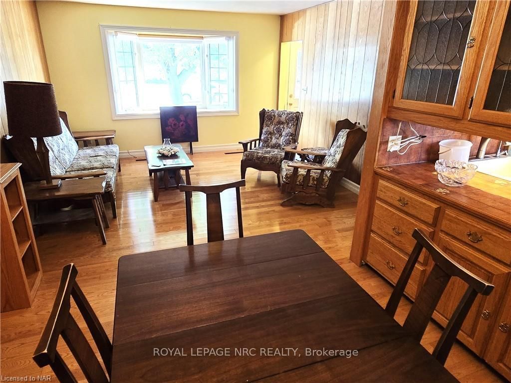 Listing Image 7
