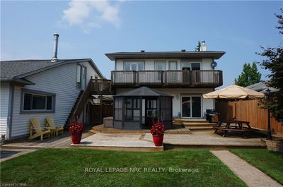 Detached House for sale at 62 CECIL Street, St. Catharines, 443 - Lakeport, L2N 4B2 - MLS: X9414259