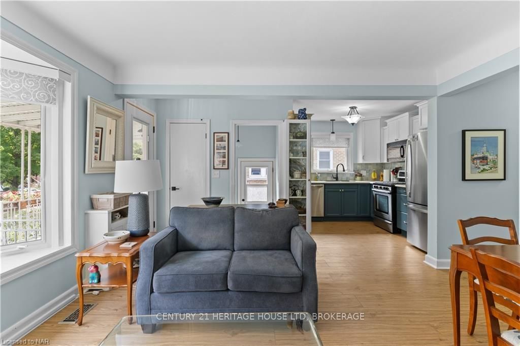 Listing Image 7