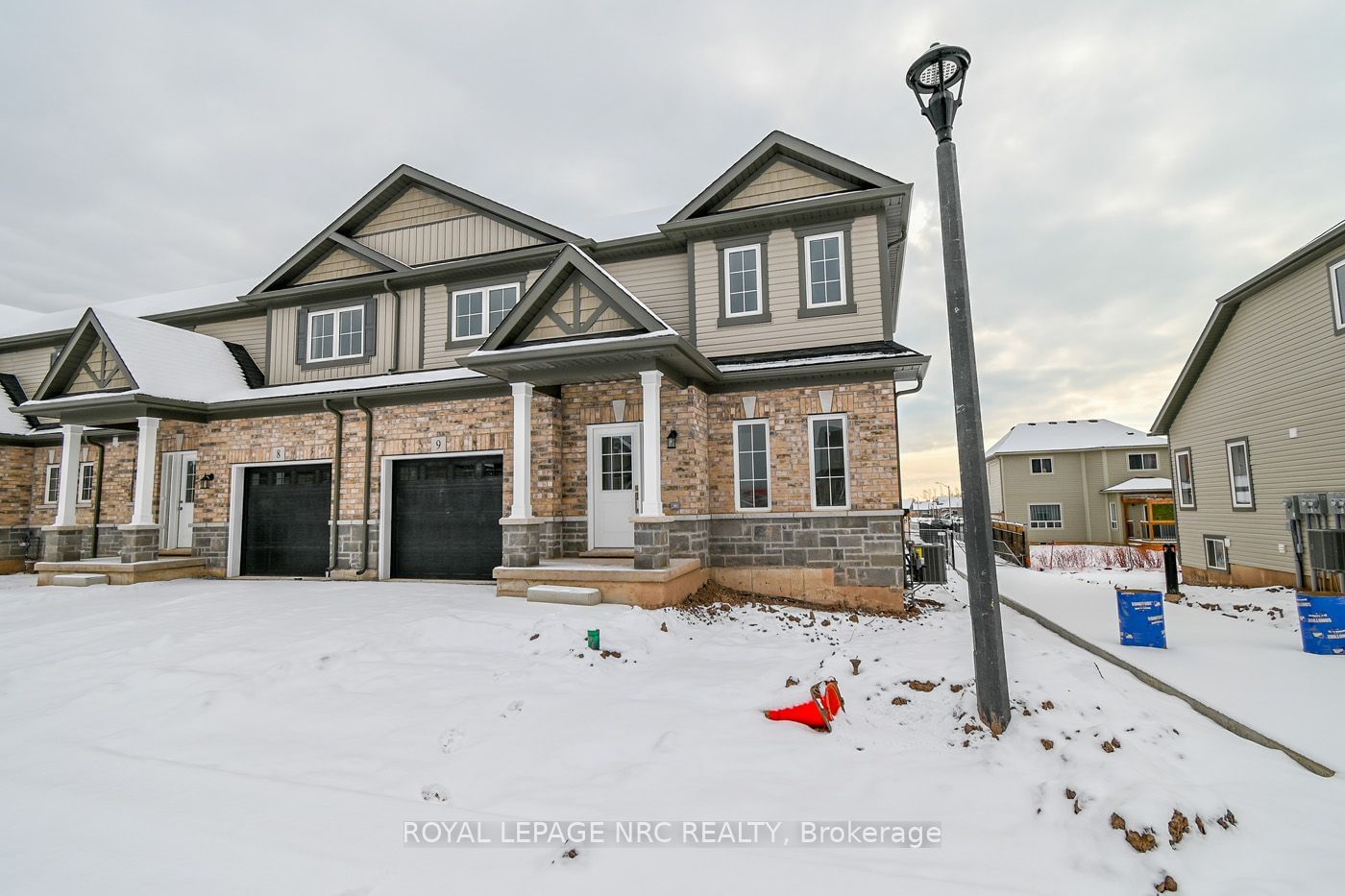 Townhouse for sale at 9-397 GARRISON Road, Fort Erie, 333 - Lakeshore, L2A 1N1 - MLS: X9414698