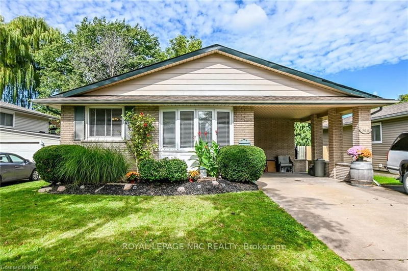 home for sale on 5811 HILLCREST Crescent