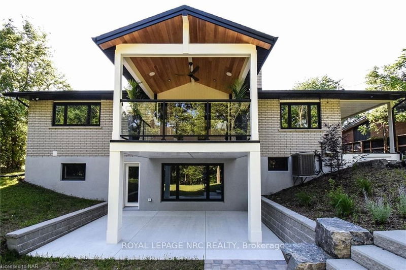 home for sale on 17 PARKLANE Crescent