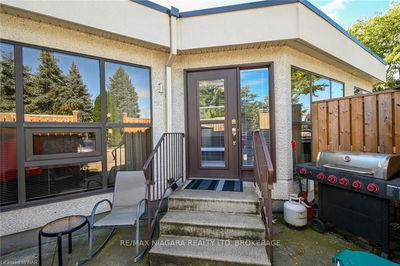 Unit 1 — 174 MARTINDALE Rd, St. Catharines - Grapeview image-0-2
