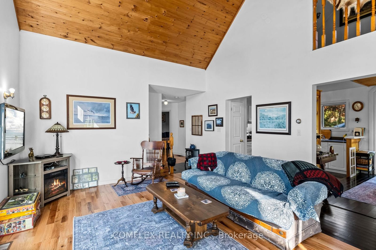 Listing Image 5