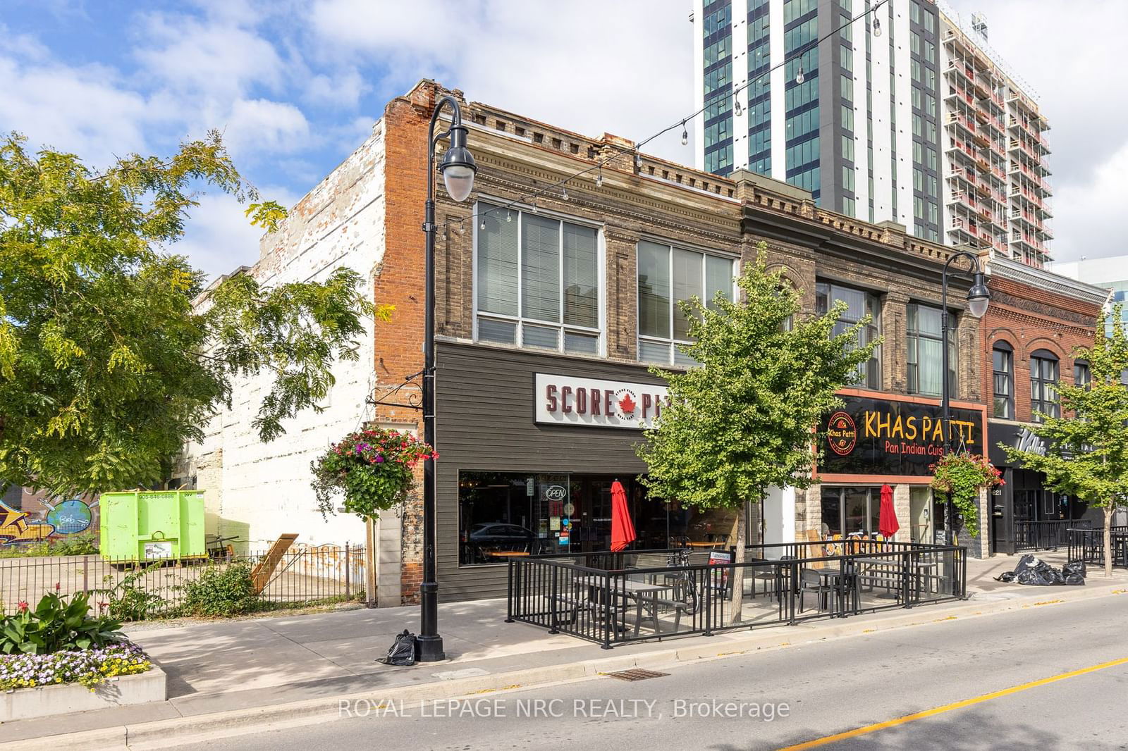 Commercial/Retail for sale at 211 St. Paul Street, St. Catharines, 451 - Downtown, L2R 3M6 - MLS: X9416136