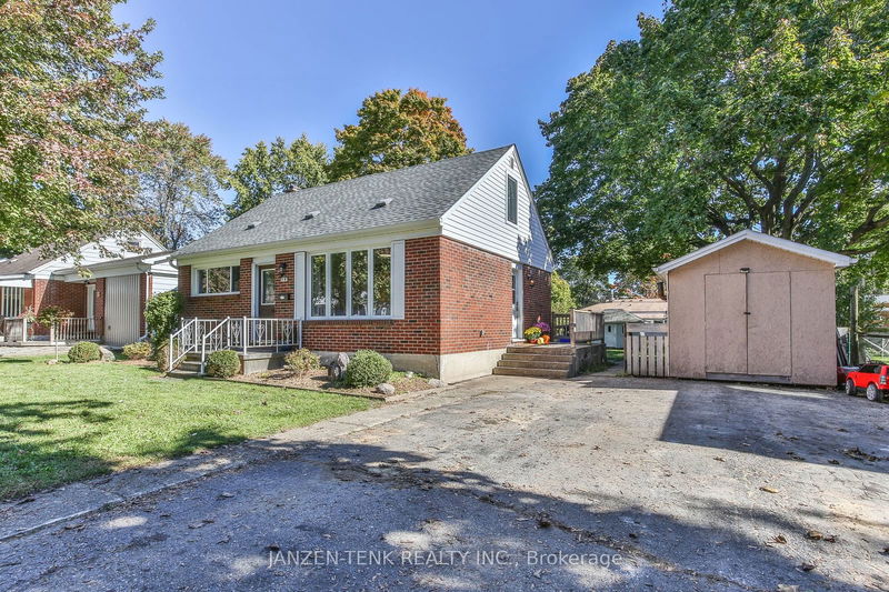 home for sale on 39 Treelawn Avenue