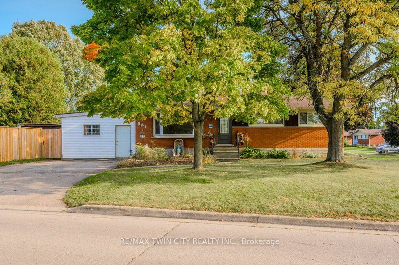home for sale on 841 Westminster Drive S