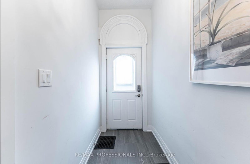 247 Robert St, Hamilton, L8L 2R2 | Image 2