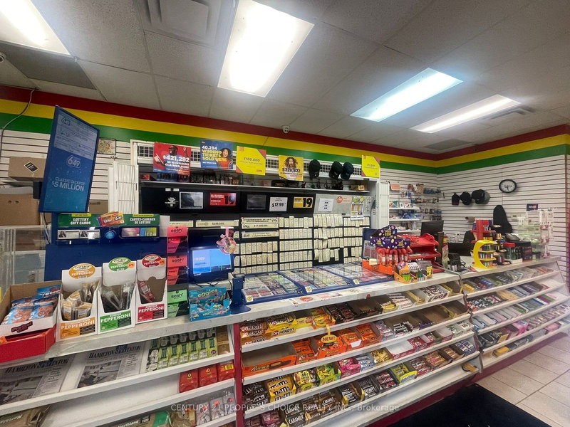 535 Upper Wellington St, Hamilton, L9A 3P7 | Image 3