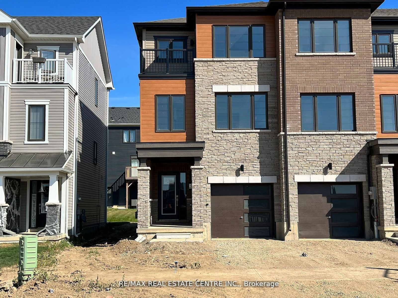 Townhouse for lease at 255 gillespie Drive, Brant, Brantford Twp, N3T 0W2 - MLS: X9417754