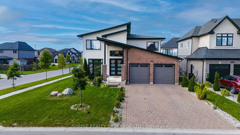 home for sale on 1552 Sandridge Avenue