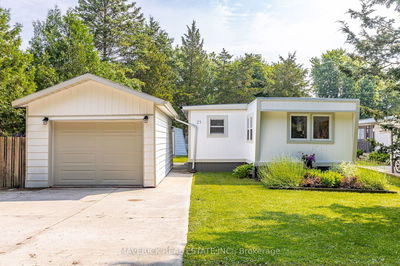 9839 Lakeshore Rd, Lambton Shores - Grand Bend image-0-1