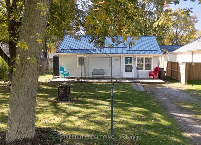 7811 Ken St, Plympton-Wyoming - Plympton Wyoming image-0-1