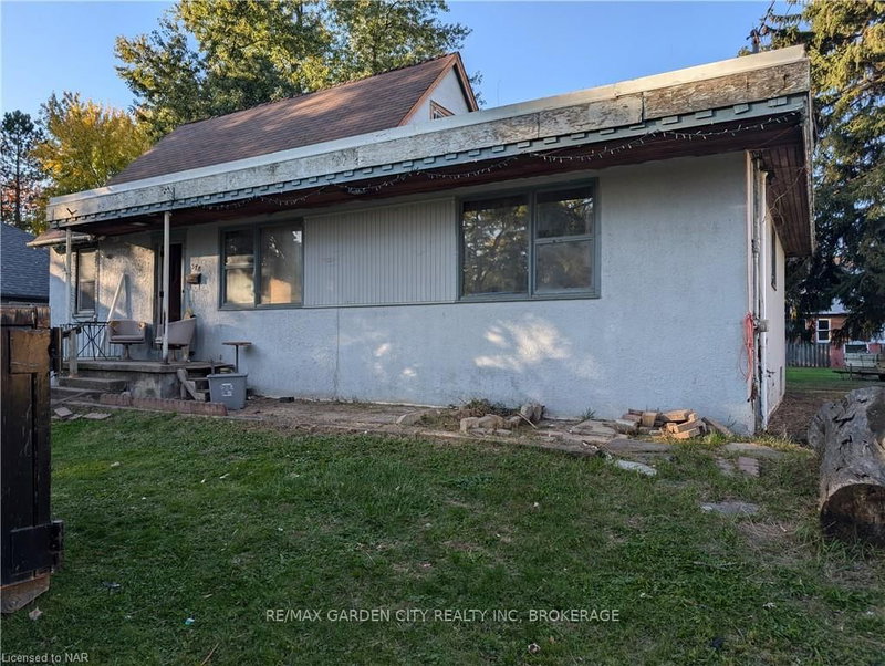 378 Thorold Rd, Welland, L3C 3W6 | Image 2