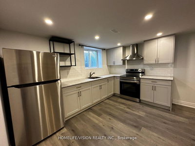 Unit B — 23 Markwood Dr, Kitchener -  image-0-2