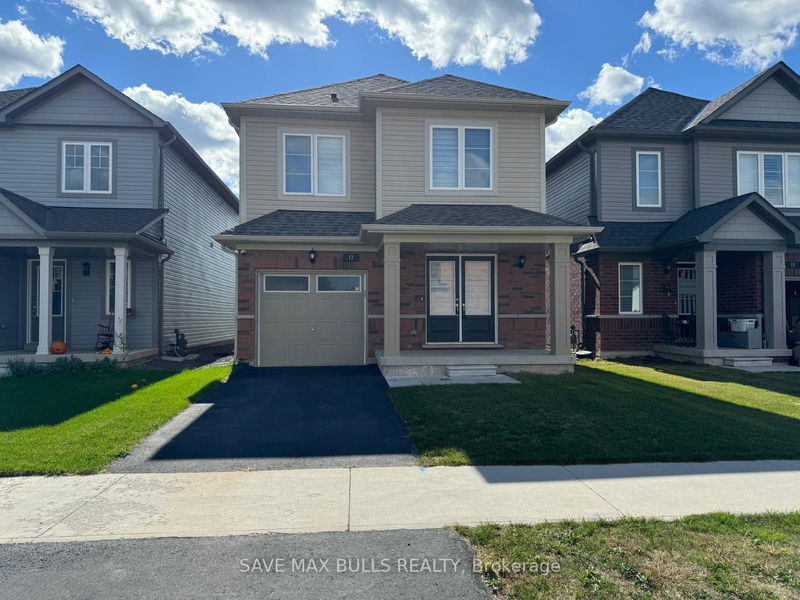 home for lease on 17 COTTONWOOD Crescent