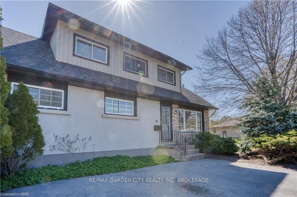 Detached House sold at 20 FREDERICK Street, St. Catharines, 458 - Western Hill, L2S 2S4 - MLS: X9420099