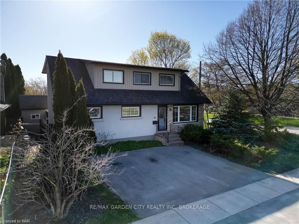 Detached House sold at 20 FREDERICK Street, St. Catharines, 458 - Western Hill, L2S 2S4 - MLS: X9420099