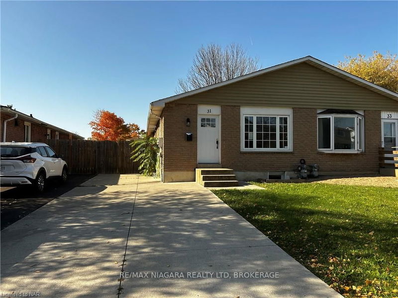 home for sale on 31 LAMPMAN Crescent