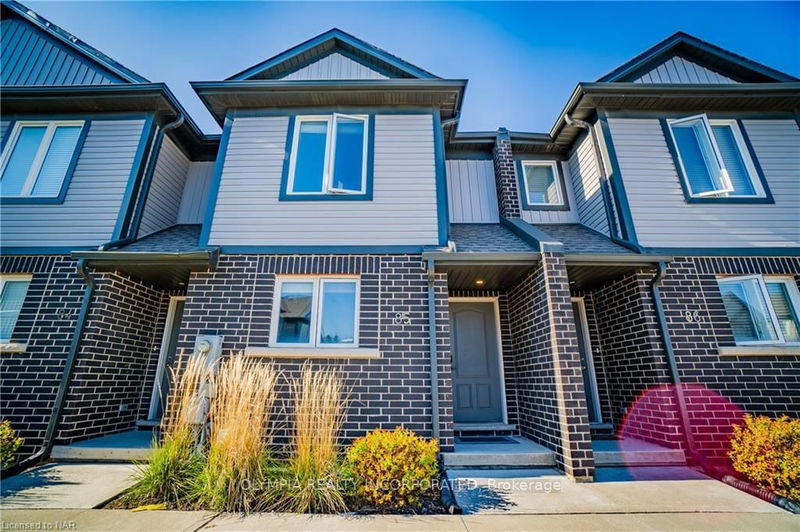 home for sale on 85-7768 ASCOT Circle