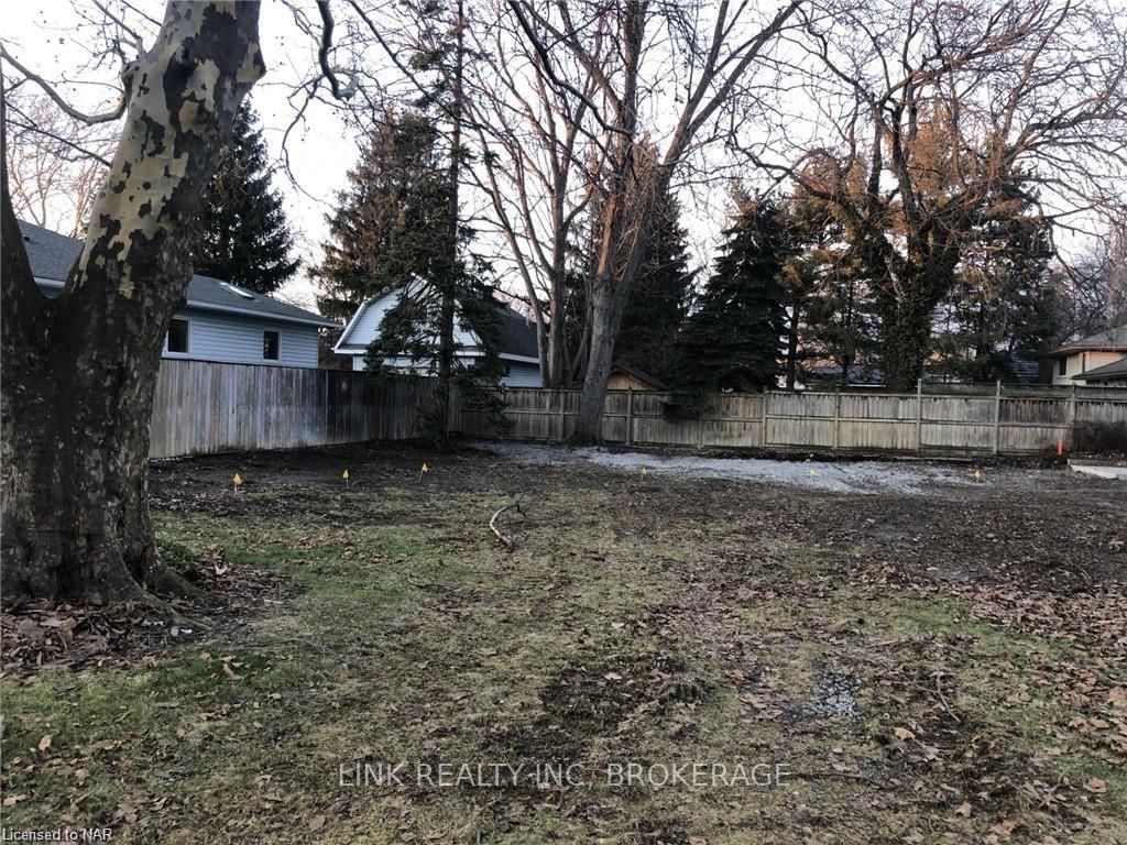 Building at 2 MARSTEN Drive, St. Catharines, 443 - Lakeport