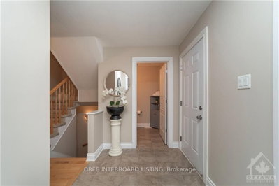 2345 MARBLE Crescent — photo 3