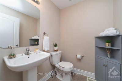 2345 MARBLE Crescent — photo 4
