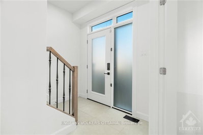 Unit A — 10 CHAPLEAU Avenue — photo 3