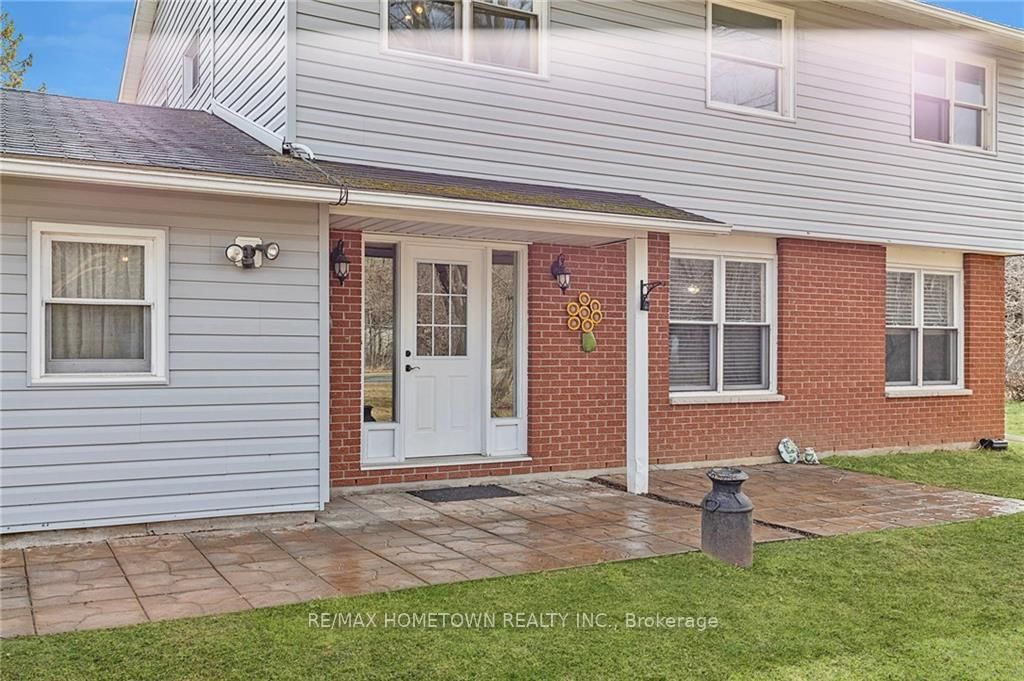 Listing Image 4