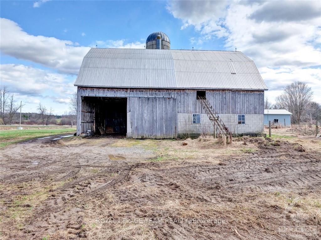Listing Image 25