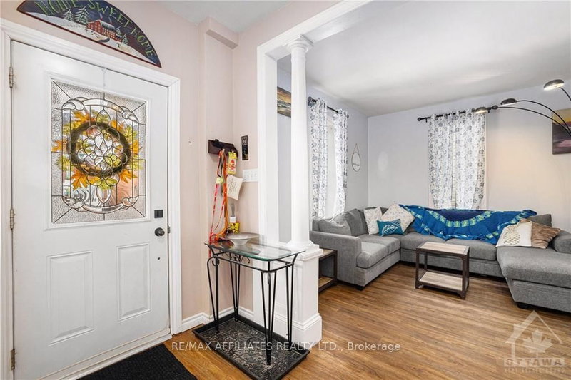 15 KENT St, Smiths Falls, K7A 1B5 | Image 2