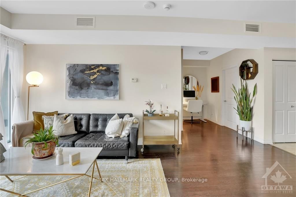 242 RIDEAU Street, Unit 1402 - Photo 11