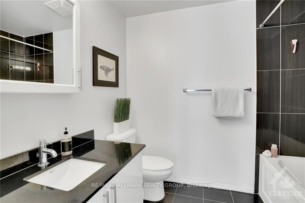 242 RIDEAU Street, Unit 1402 - Photo 19