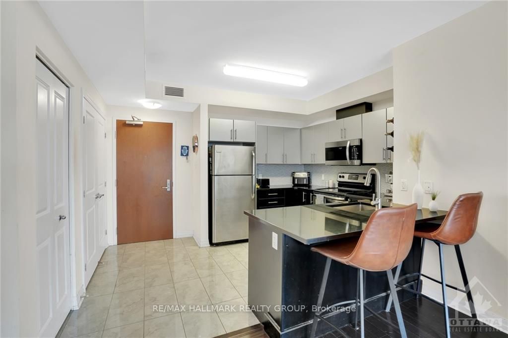 242 RIDEAU Street, Unit 1402 - Photo 4