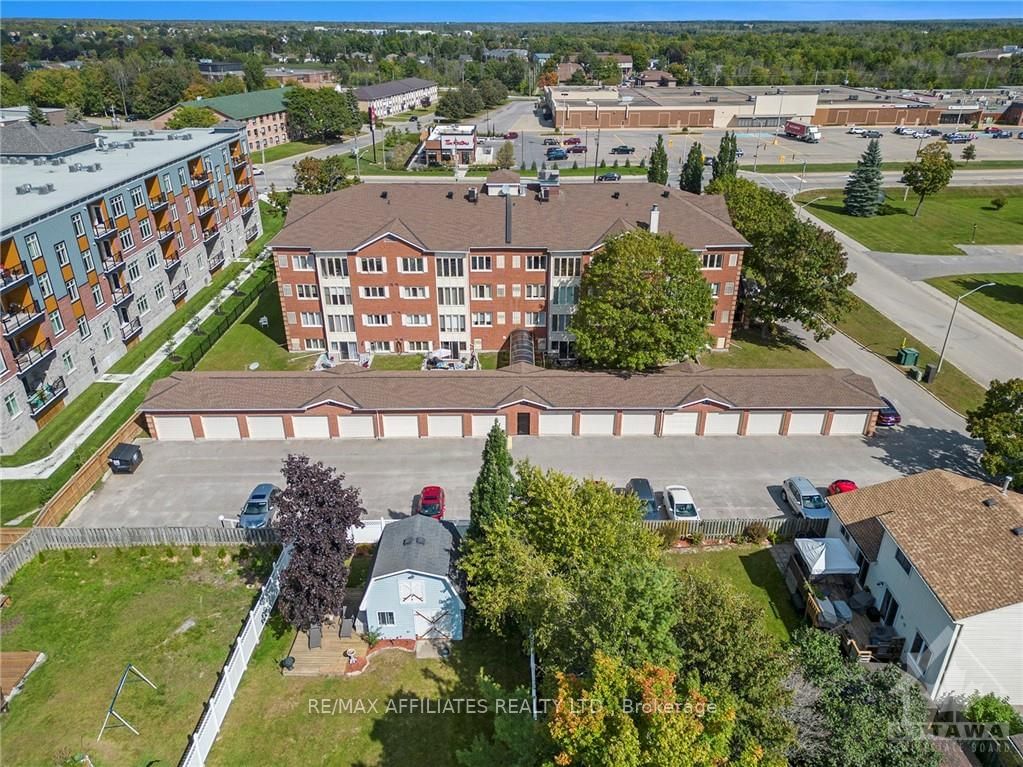 Condo sold at 406-10 ARMSTRONG Drive, Smiths Falls, 901 - Smiths Falls, K7A 5H8 - MLS: X9426227