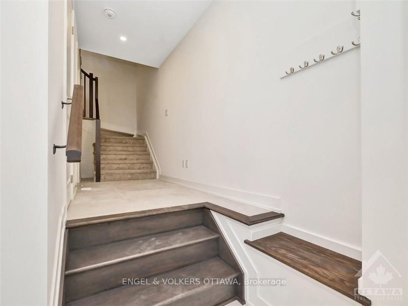 61 ARINTO Pl, Ottawa, K2S 2R7 | Image 3