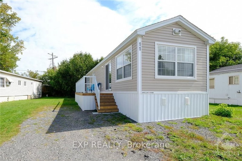 11 BONNER St, Nepean, K2H 7S9 | Image 3