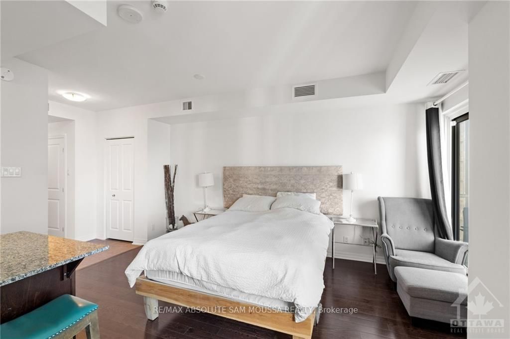 242 RIDEAU Street, Unit 1708 - Photo 11