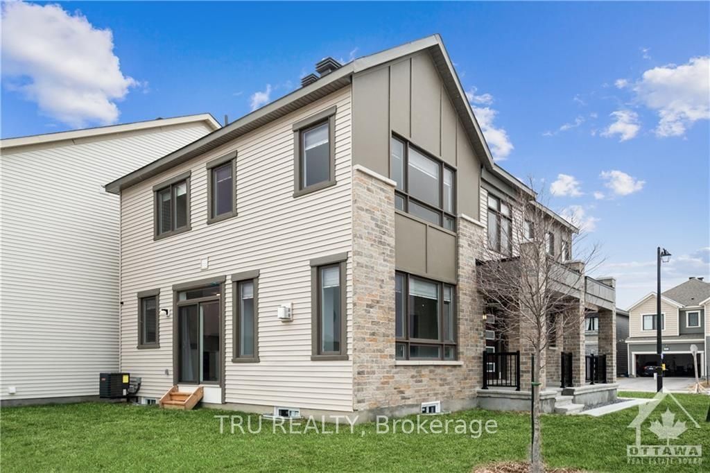 Listing Image 4