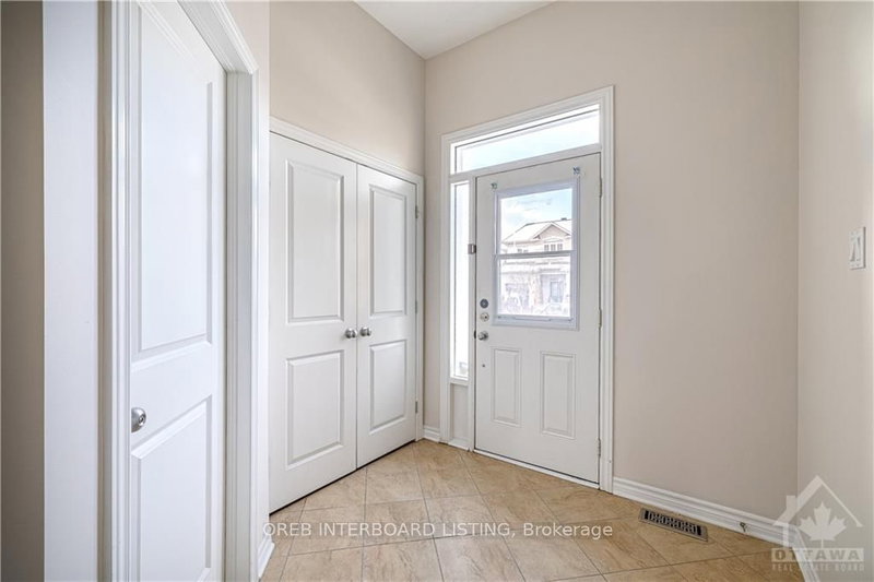 112 WHISPERING WINDS Way, Ottawa, K1W 0B7 | Image 3