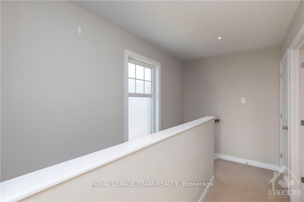 82 FALLENGALE Crescent - Photo 21