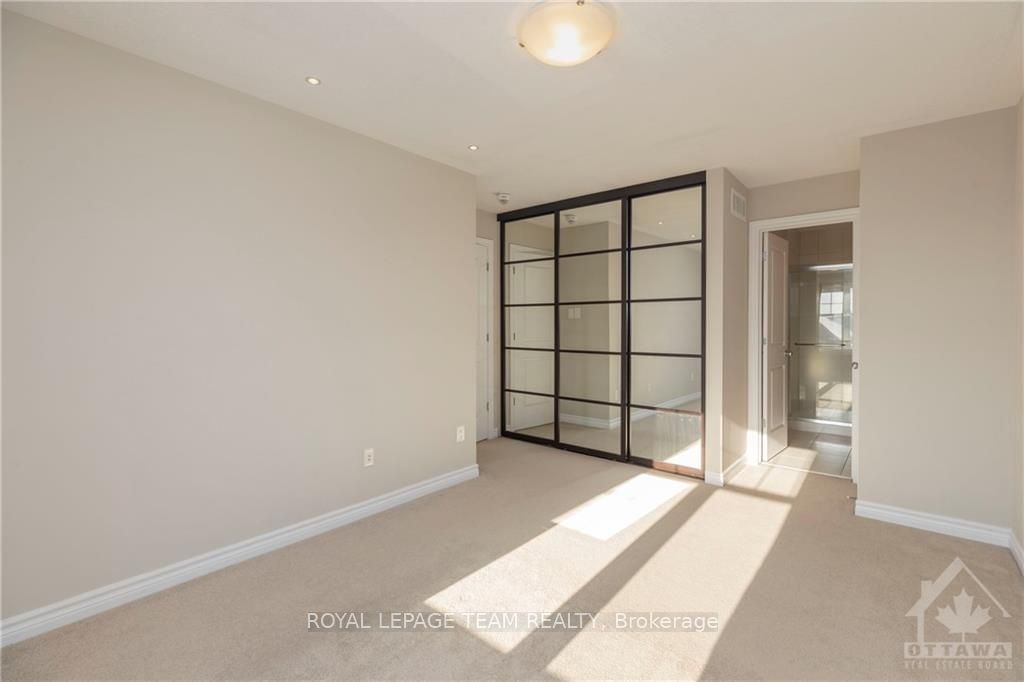 82 FALLENGALE Crescent - Photo 23