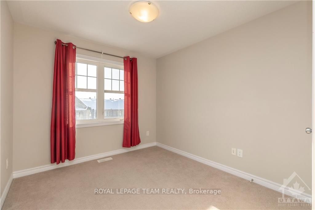 82 FALLENGALE Crescent - Photo 25